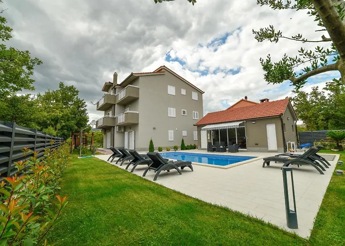 Апартаменти Magnolia By Спліт