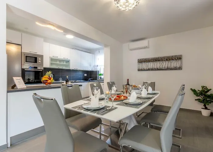 Magnolia By * Спліт