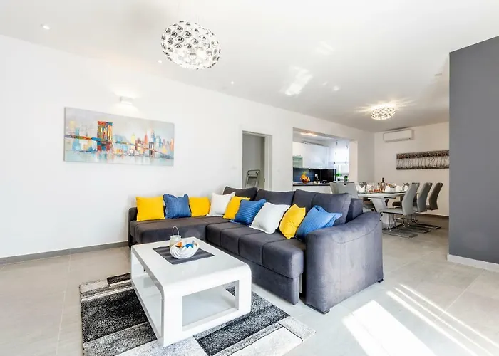 Апартаменти Magnolia By *